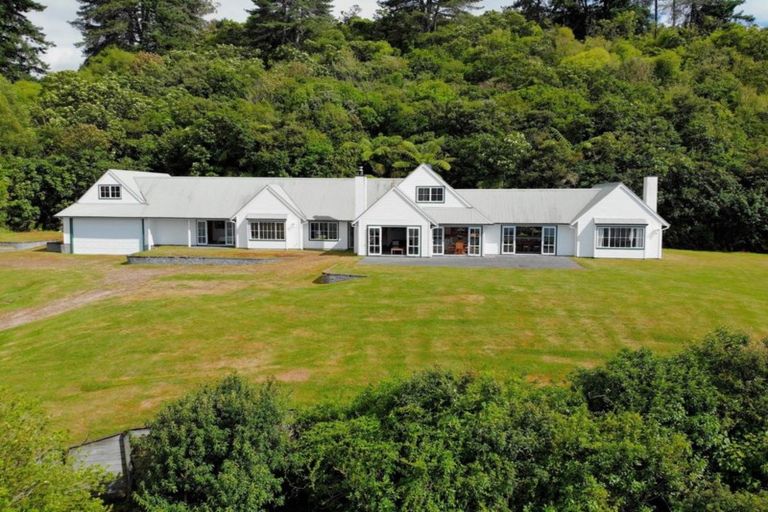 Photo of property in 26 Brunette Drive, Acacia Bay, Taupo, 3330