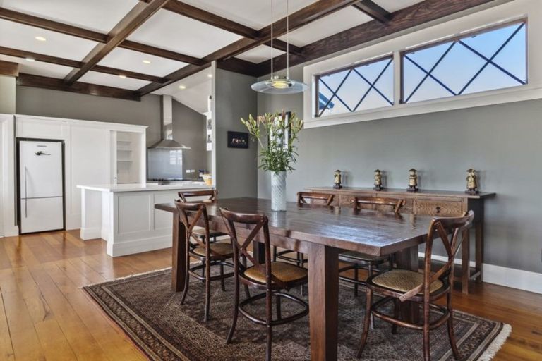 Photo of property in 366d Devonport Road, Tauranga South, Tauranga, 3112