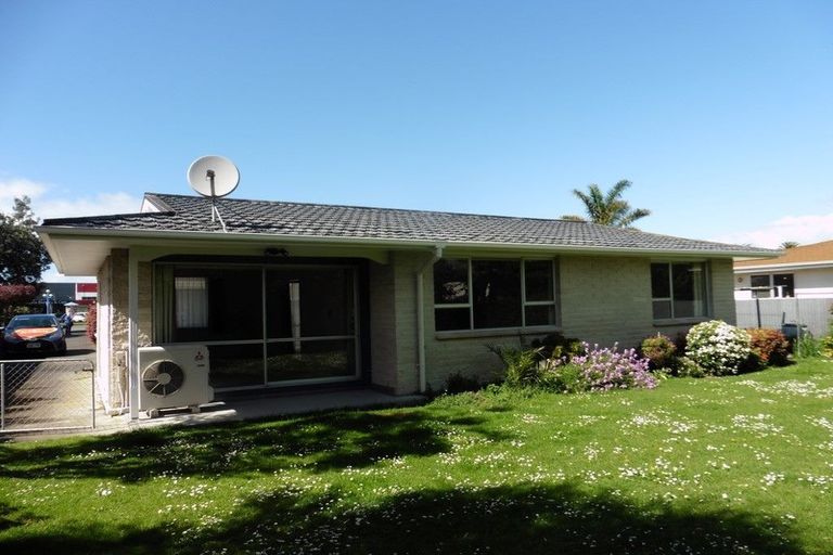 Photo of property in 3/141 Kennedy Road, Marewa, Napier, 4110