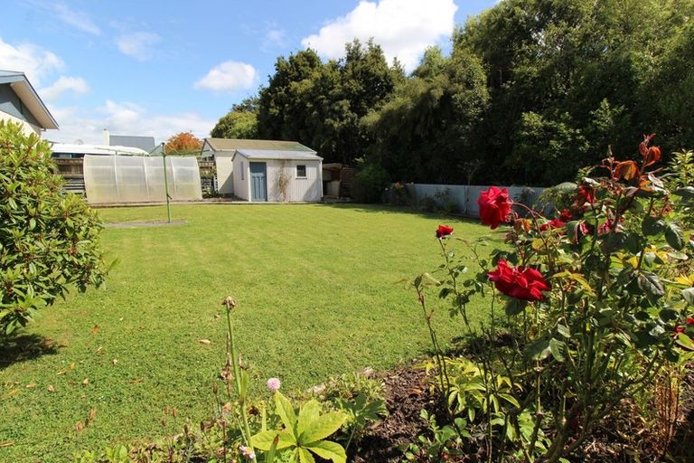 Photo of property in 44 Hillary Street, Winton, 9720