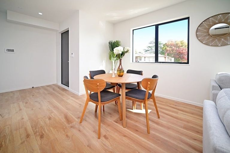 Photo of property in 4/29 Tudor Road, Henderson, Auckland, 0610