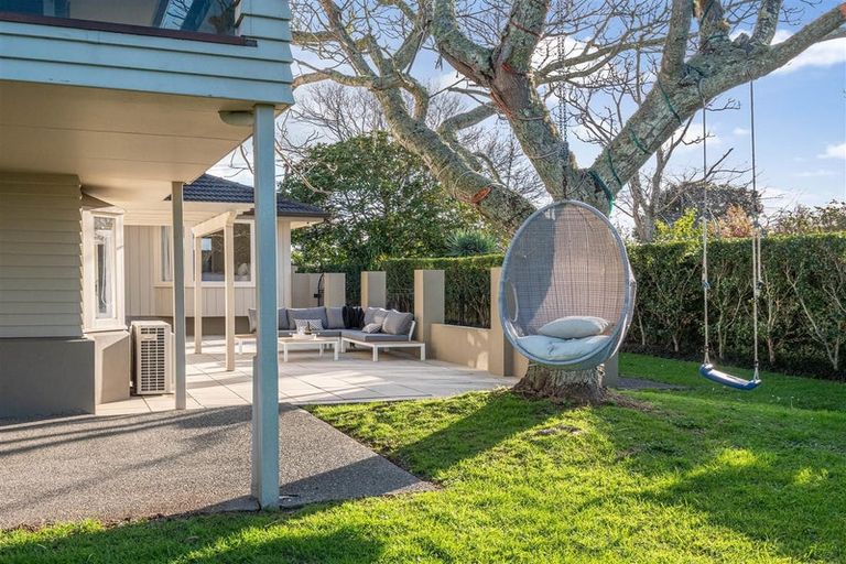 Photo of property in 136 Clovelly Road, Bucklands Beach, Auckland, 2012