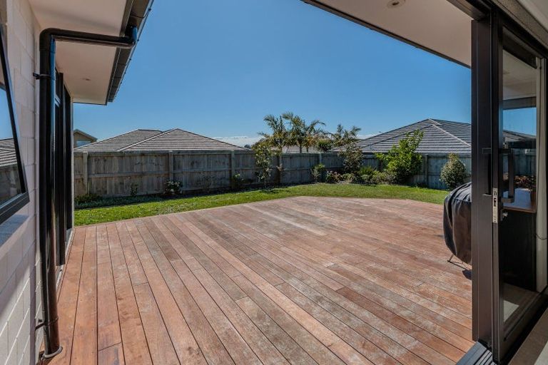 Photo of property in 4 Okohaka Avenue, Glenbrook, Waiuku, 2681