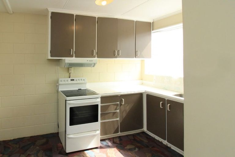 Photo of property in 8/100 Martin Street, Wallaceville, Upper Hutt, 5018