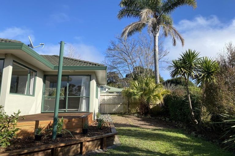 Photo of property in 30 Bushlands Park Drive, Albany, Auckland, 0632
