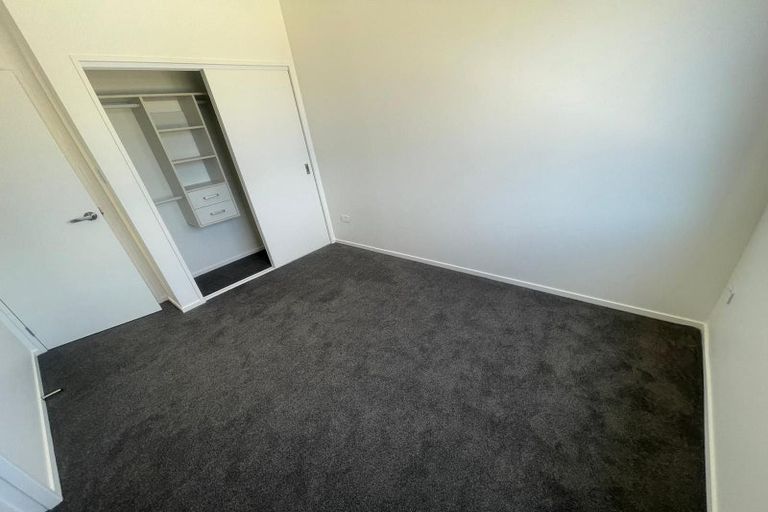 Photo of property in 18a Crestview Rise, Papakura, 2110