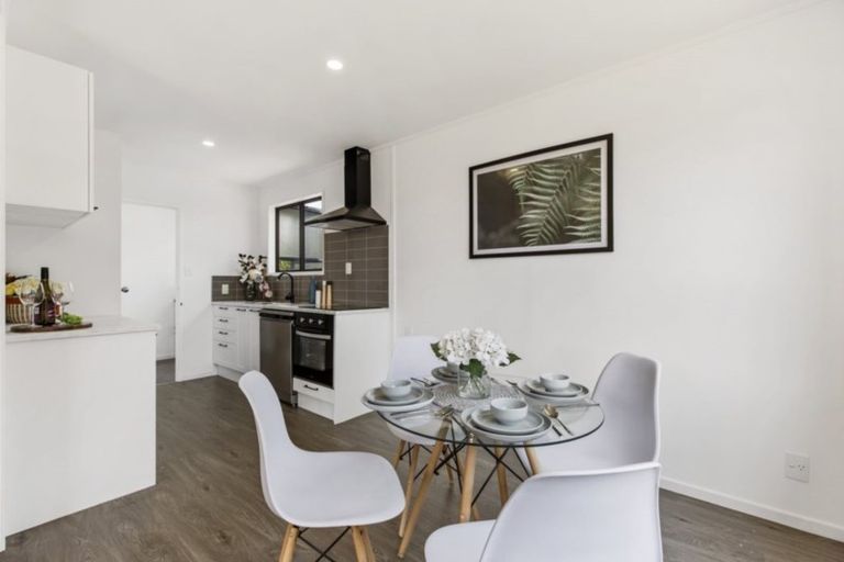 Photo of property in 2/39 Taitimu Drive, Weymouth, Auckland, 2103