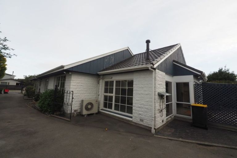 Photo of property in 33 Glenrowan Avenue, Avondale, Christchurch, 8061