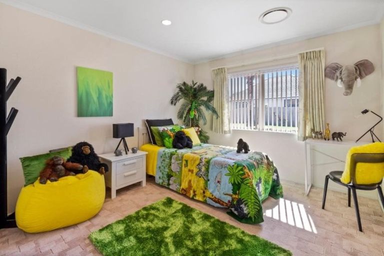 Photo of property in 88 Rushgreen Avenue, Pahurehure, Papakura, 2113