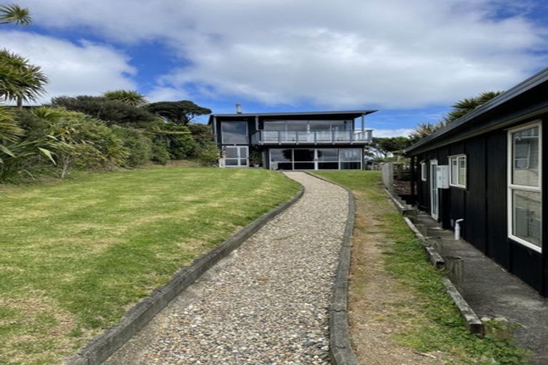 Photo of property in 16 Log Race Road, Piha, New Lynn, 0772
