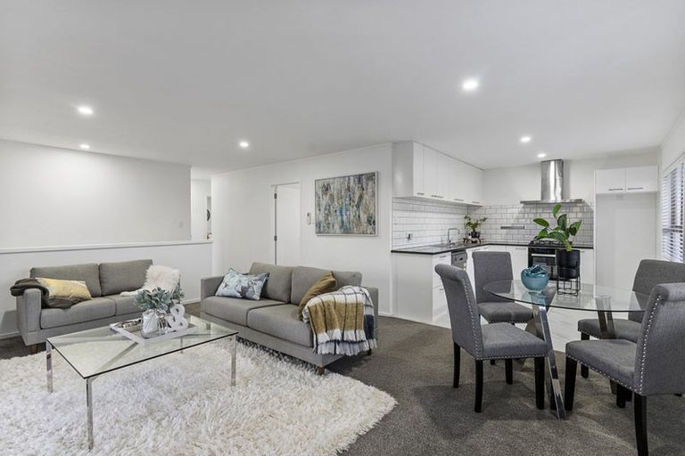 Photo of property in 61b Highland Park Drive, Highland Park, Auckland, 2010