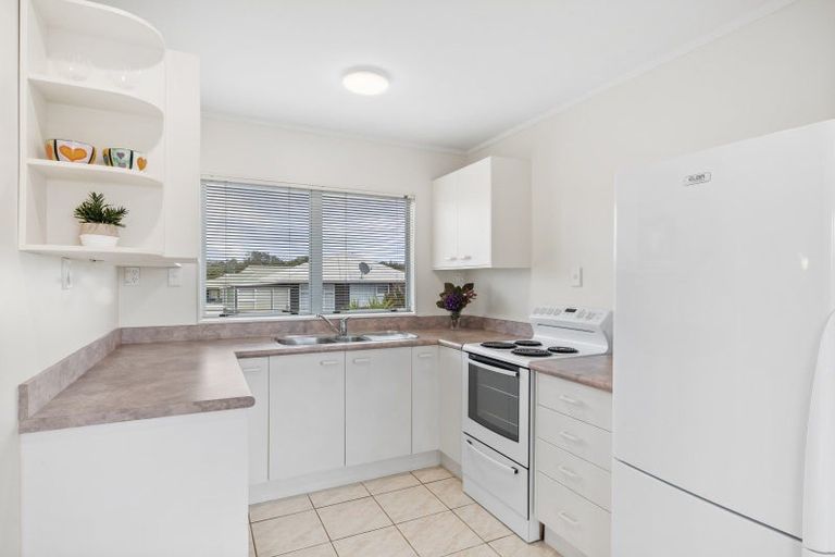 Photo of property in 14 Holiday Crescent, Mangawhai Heads, Mangawhai, 0505