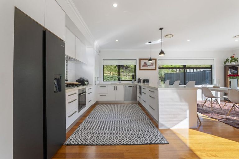 Photo of property in 4 Fern Lane, Whalers Gate, New Plymouth, 4310