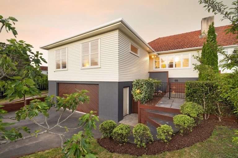 Photo of property in 44 Plunket Terrace, Hamilton East, Hamilton, 3216