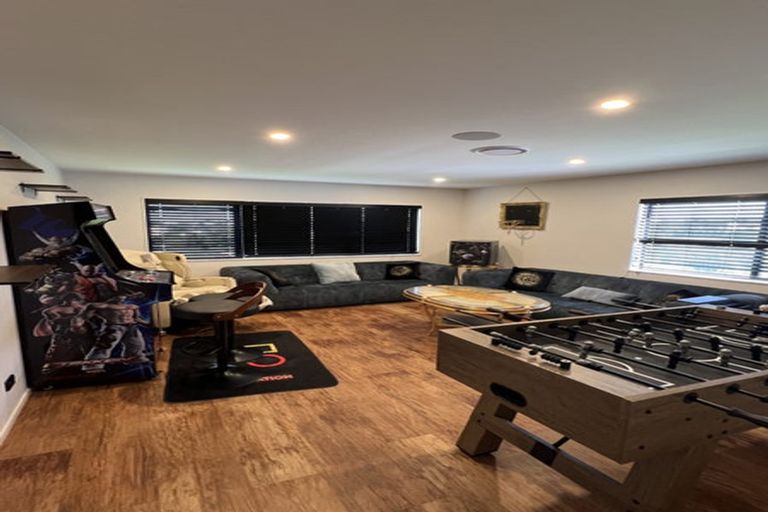 Photo of property in 3 Wyon Way, Flat Bush, Auckland, 2016