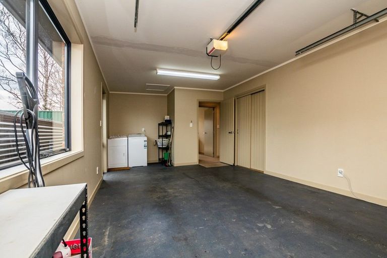 Photo of property in 12 Essex Street, Winton, 9720