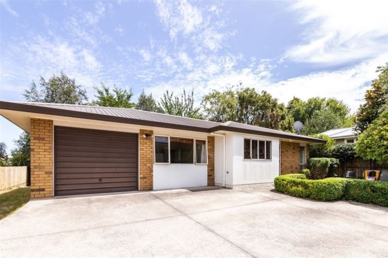 Photo of property in 2/15 Kotare Street, Hilltop, Taupo, 3330