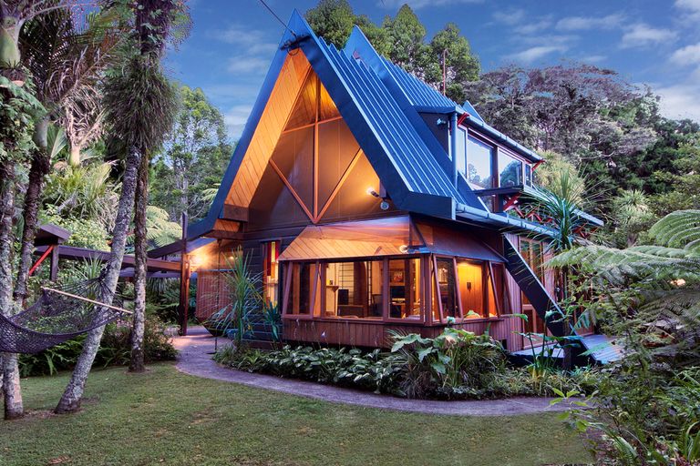 Photo of property in 12 Taraire Road, Titirangi, Auckland, 0604