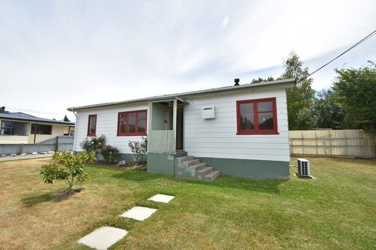 Photo of property in 38 Jollie Road, Twizel, 7901