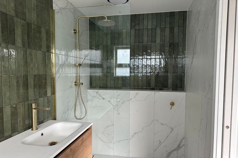 Photo of property in 21 Ruru Street, Waikanae, 5036