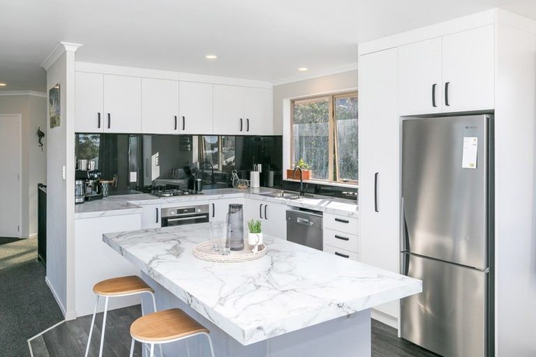 Photo of property in 33 Antrim Place, Nawton, Hamilton, 3200