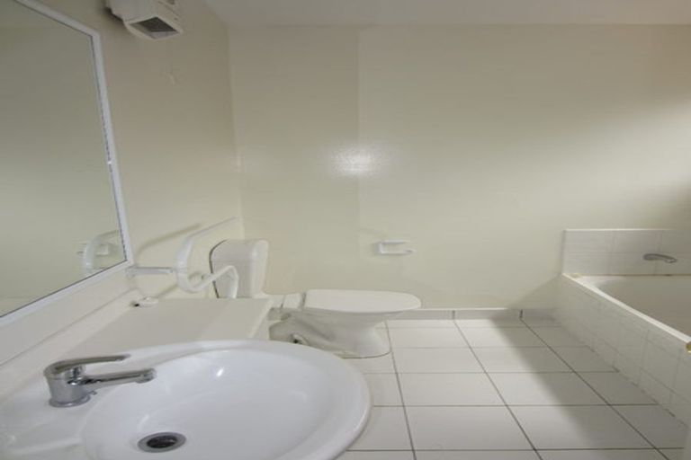 Photo of property in 17 Ridgewood Place, Shirley, Christchurch, 8061