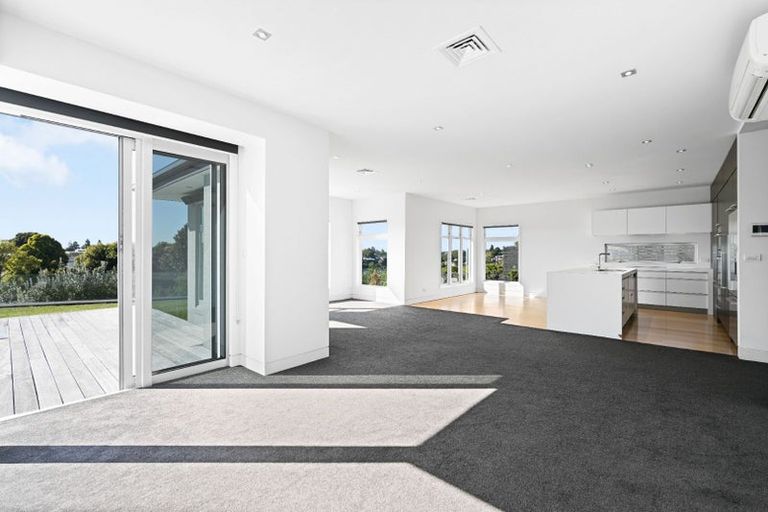 Photo of property in 18 Minchin Crescent, St Andrews, Hamilton, 3200