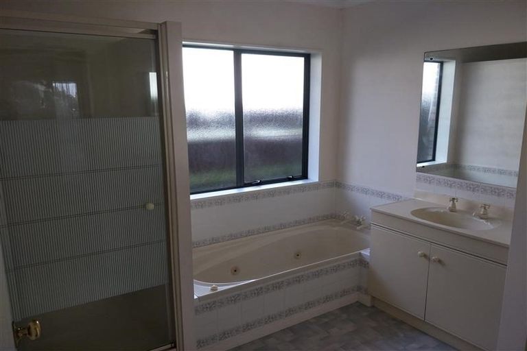 Photo of property in 248 Tukapa Street, Westown, New Plymouth, 4310