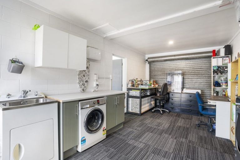 Photo of property in 2/51a Browns Road, Manurewa, Auckland, 2102