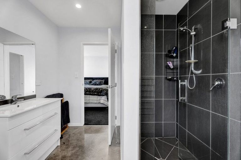 Photo of property in 2 Huetu Place, Bell Block, New Plymouth, 4312