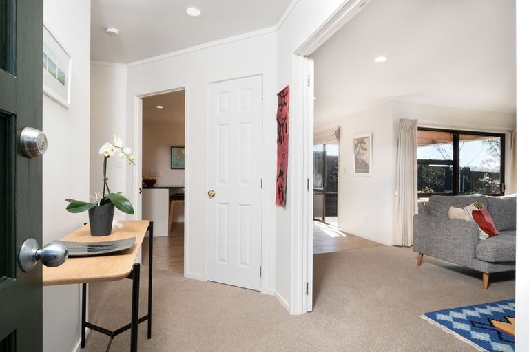 Photo of property in 1/11 Javelin Place, West Harbour, Auckland, 0618