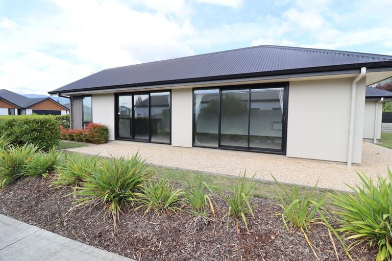 Photo of property in 15 Travers Avenue, Richmond, 7020