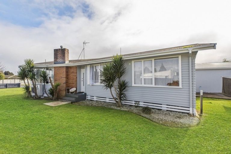 Photo of property in 6 Lugton Street, Nawton, Hamilton, 3200