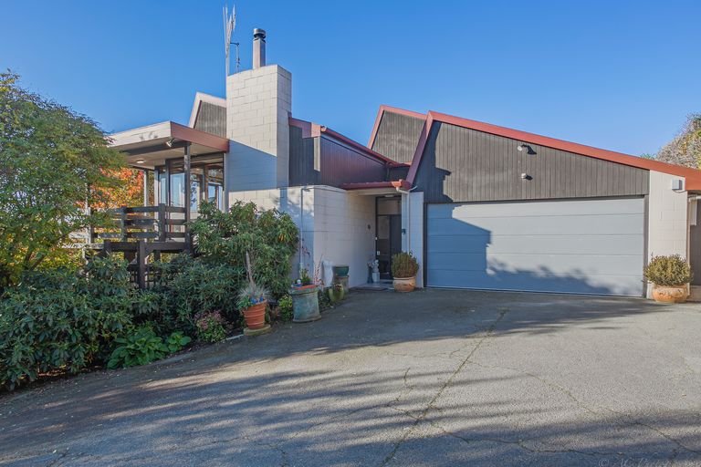 Photo of property in 82 Douglas Street, Highfield, Timaru, 7910