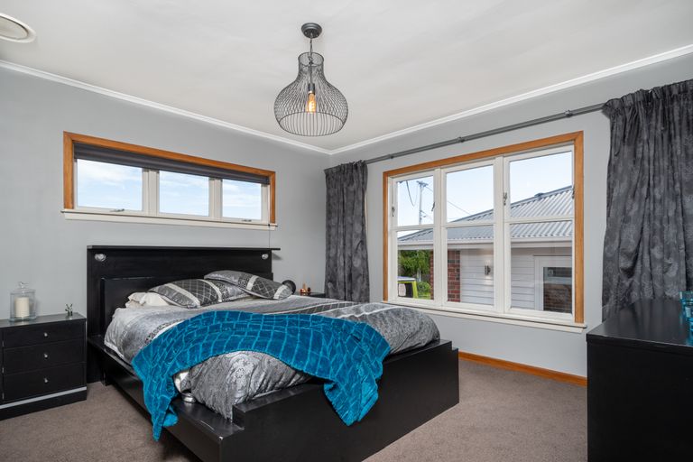 Photo of property in 325a Hobsonville Road, Hobsonville, Auckland, 0618