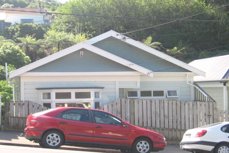 Photo of property in 46 Todman Street, Brooklyn, Wellington, 6021