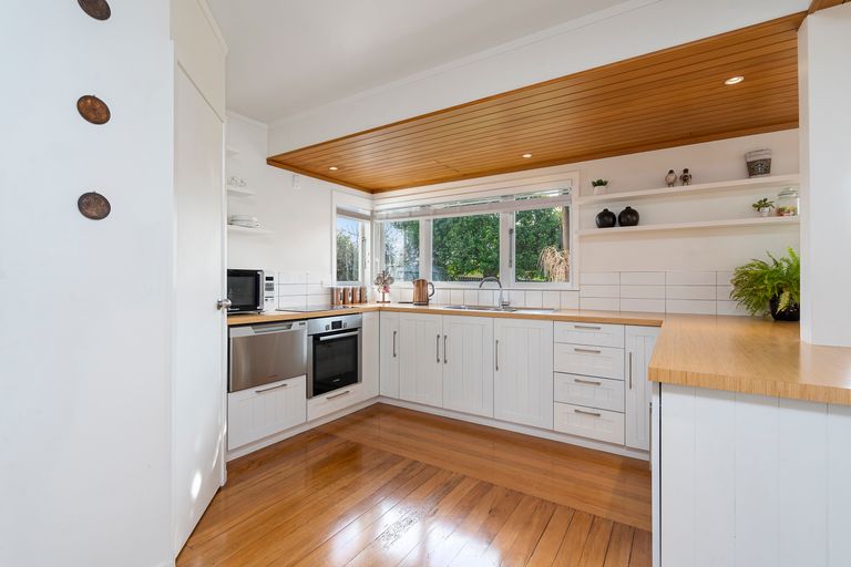 Photo of property in 35 Hall Road, Kerikeri, 0230