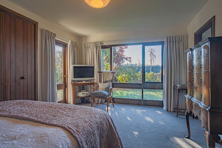 Photo of property in 82 Douglas Street, Highfield, Timaru, 7910