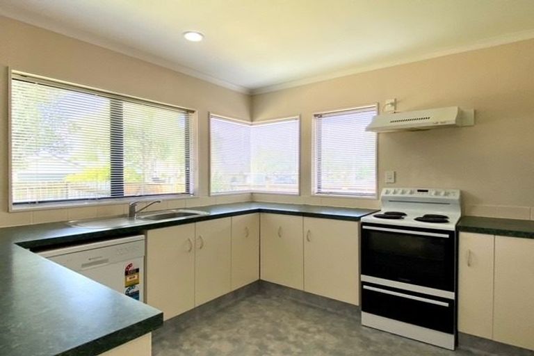 Photo of property in 43 Athena Grove, Papamoa Beach, Papamoa, 3118