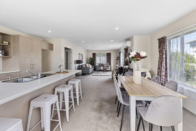 Photo of property in 219 Mark Avenue, Grenada Village, Wellington, 6037