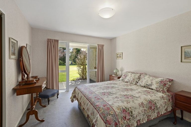 Photo of property in 100 School Road, Yaldhurst, Christchurch, 7676