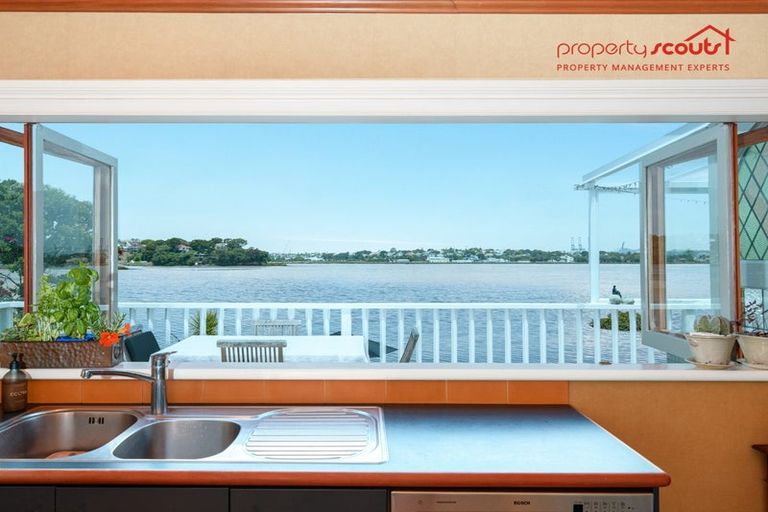 Photo of property in 97 Norwood Road, Bayswater, Auckland, 0622