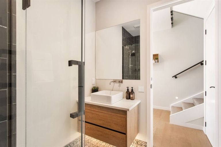 Photo of property in 2 John Monck Lane, Redcliffs, Christchurch, 8081