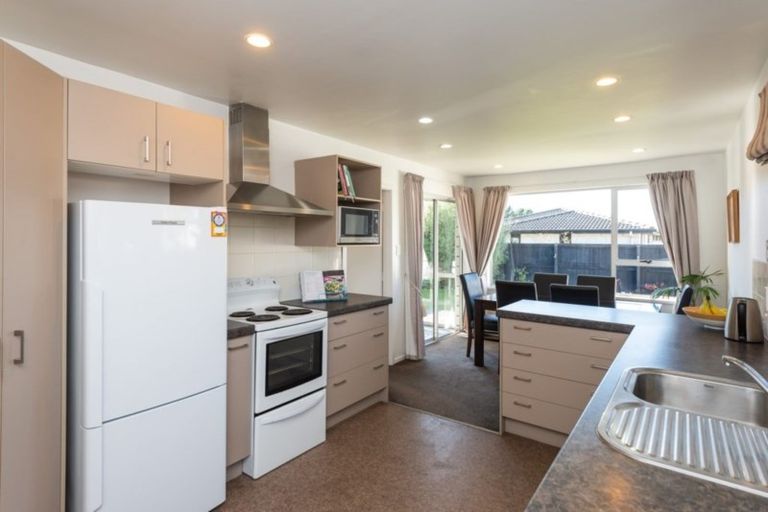 Photo of property in 20 Four Elms Place, Parklands, Christchurch, 8083