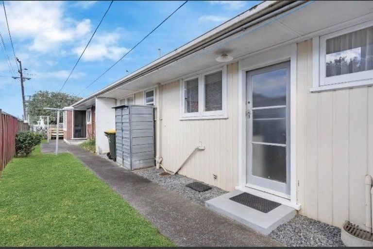 Photo of property in 2/113 Wallace Road, Papatoetoe, Auckland, 2025