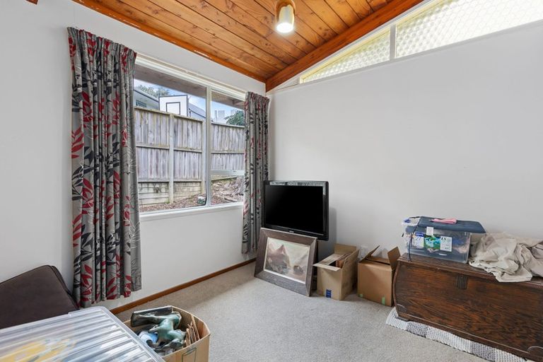 Photo of property in 3 Infidel Place, Torbay, Auckland, 0630