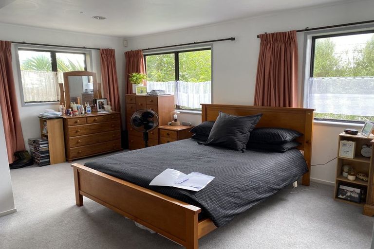 Photo of property in 1/7 Colmar Road, Mellons Bay, Auckland, 2014