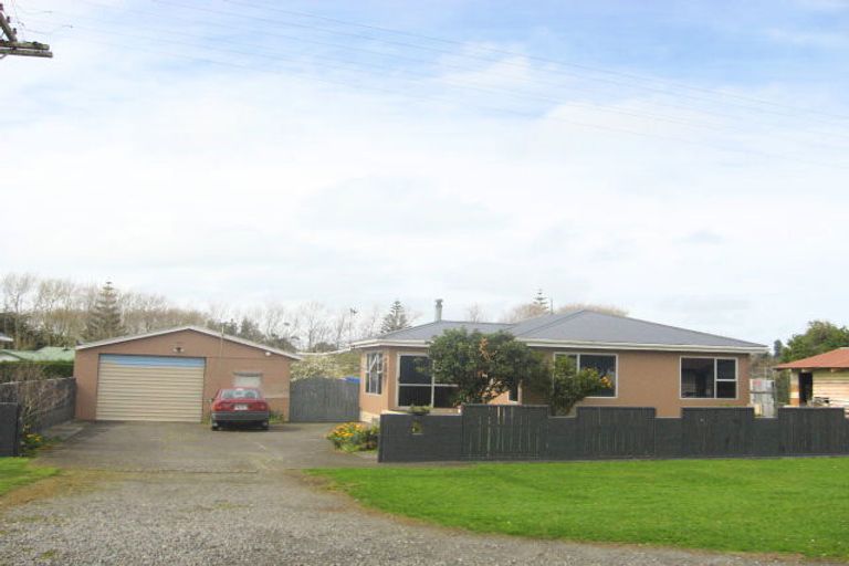 Photo of property in 42 Hutchins Street, Waitara, 4320