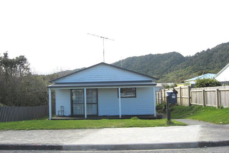 Photo of property in 29 Fox Street, Cobden, Greymouth, 7802