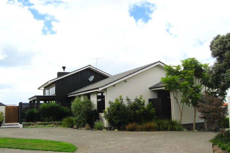 Photo of property in 6 Belle-mer Place, Gulf Harbour, Whangaparaoa, 0930